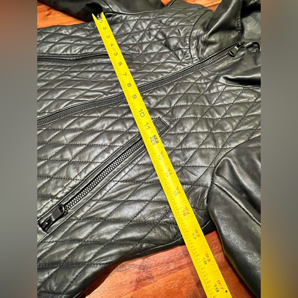 100% Leather Quilted Jacket - Picture 4 of 7